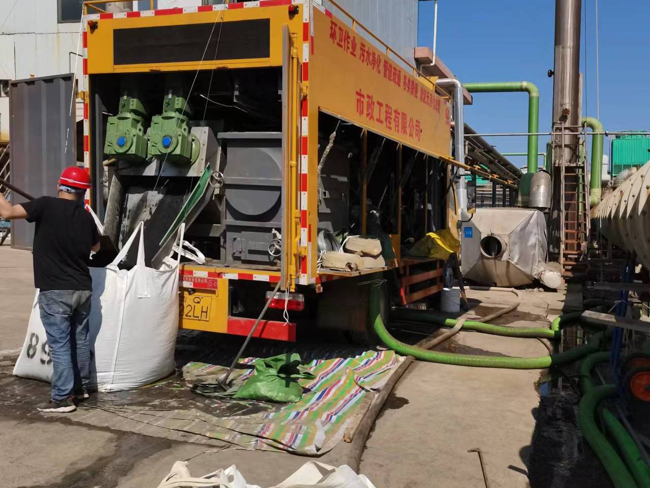 黄石淤泥压干处理